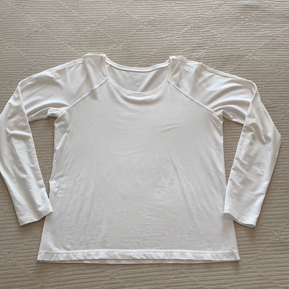 Lululemon long sleeve 🤍